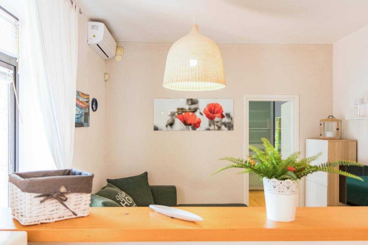 Cubo Apartment พูลา ภายนอก รูปภาพ