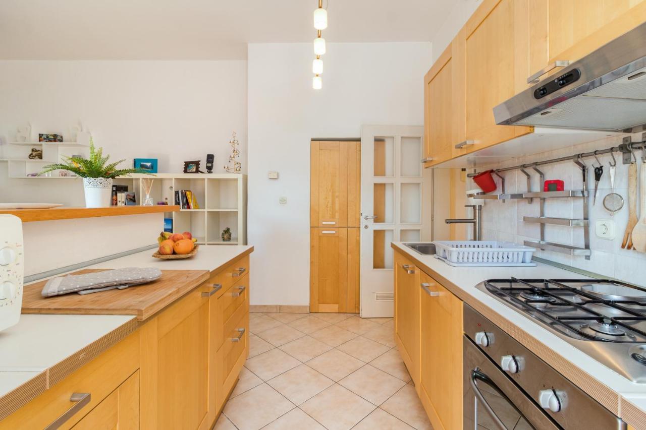Cubo Apartment พูลา ภายนอก รูปภาพ