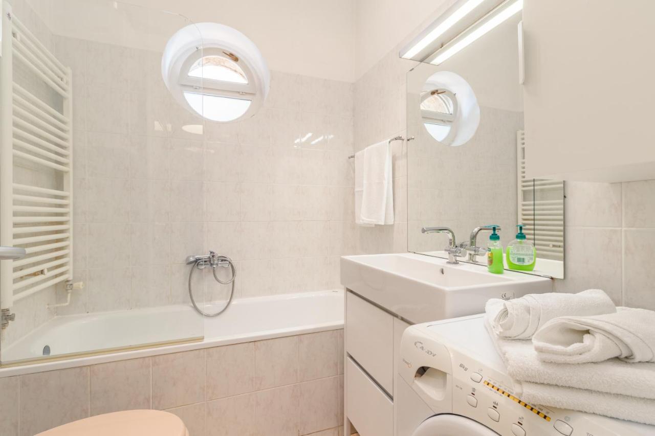 Cubo Apartment พูลา ภายนอก รูปภาพ